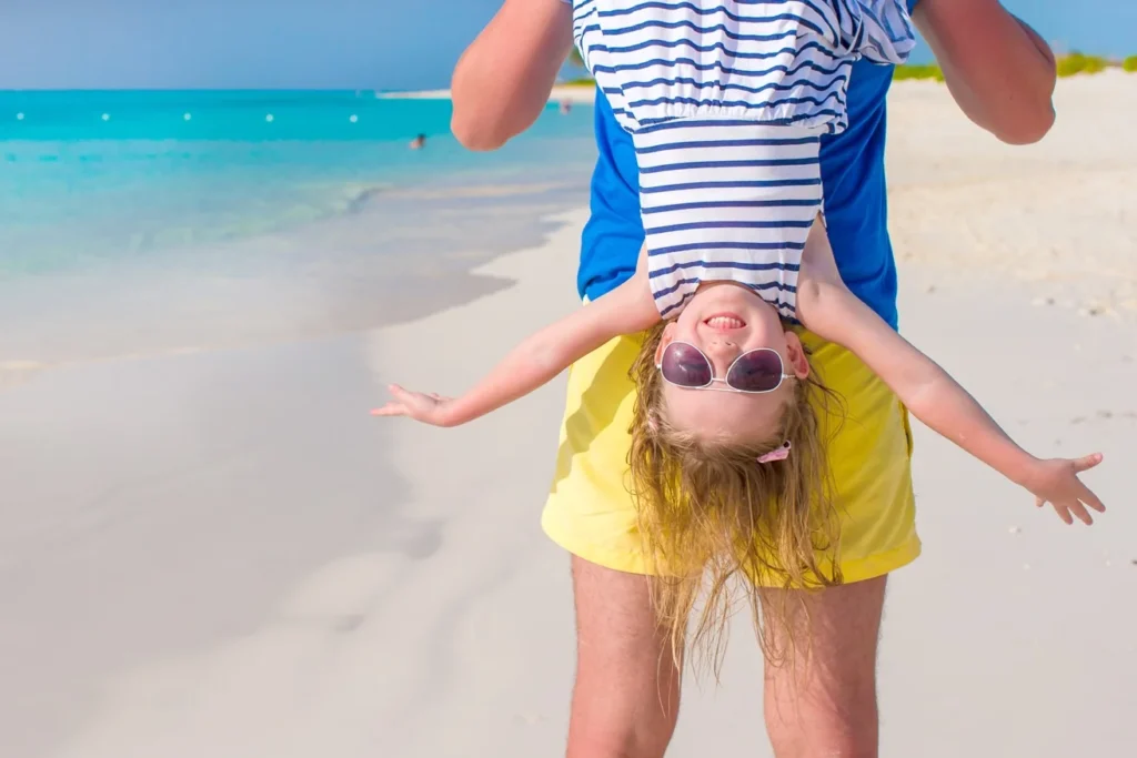 Vacaciones de verano tras una separación - Blog MAR ABOGADOS